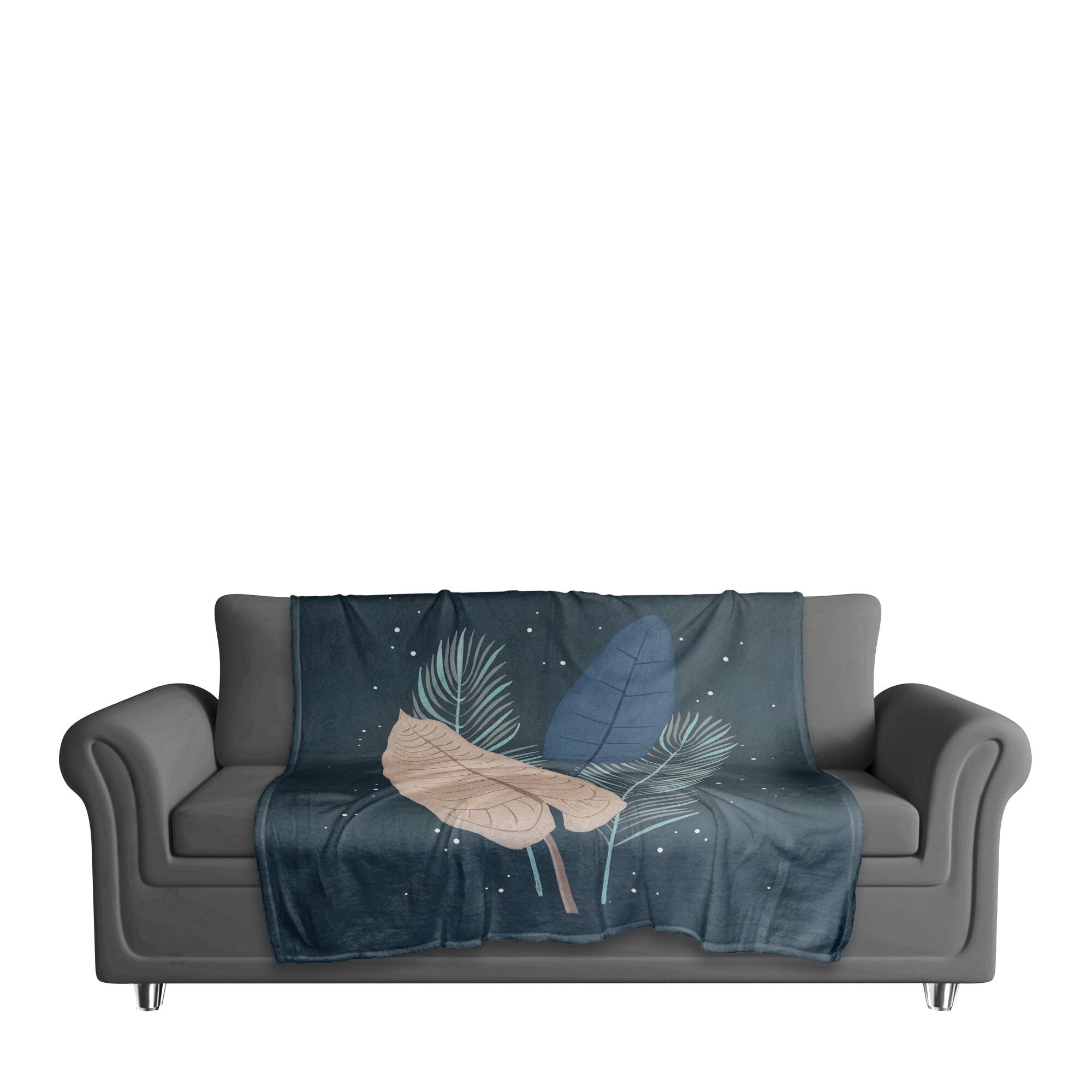Simple Blue Feathers 50" x 60" Coral Fleece Blanket